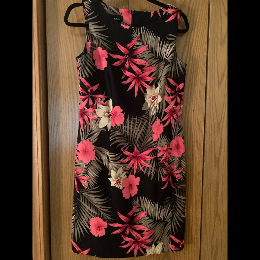 Sleeveless dress